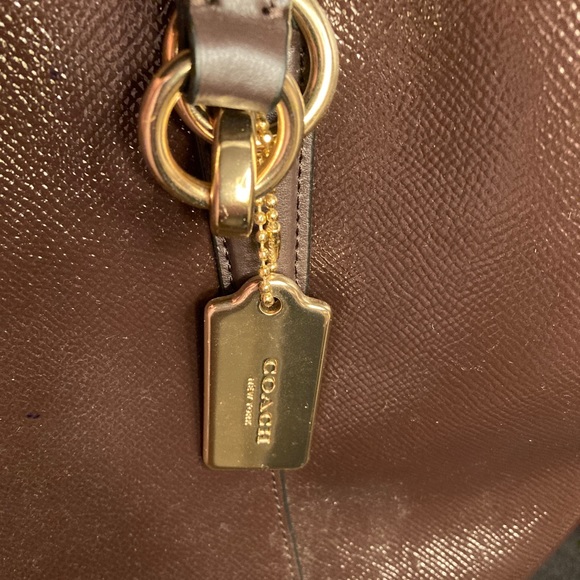 High gloss Coach tote with drawstring dust cover bag - Picture 11 of 11